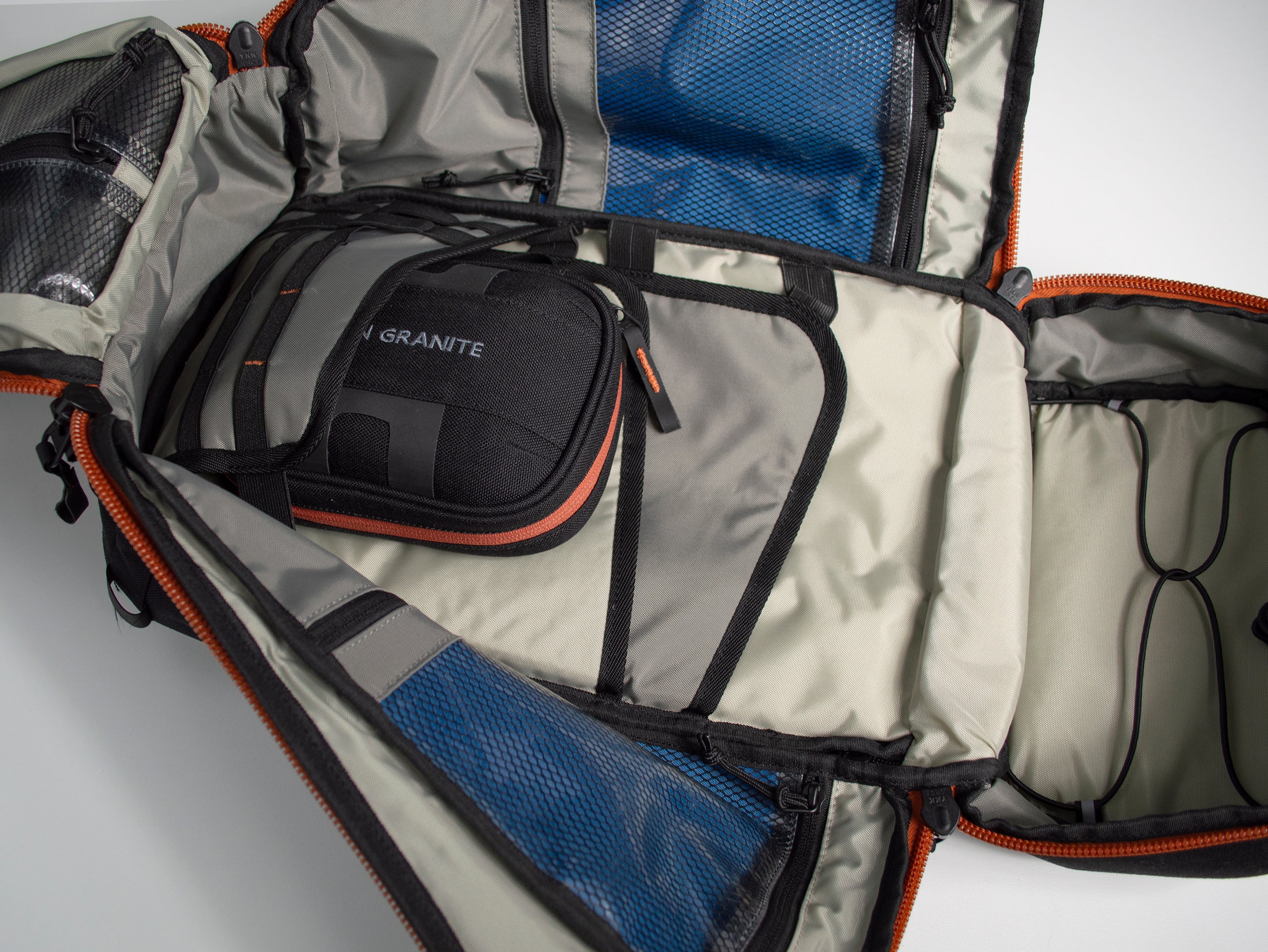 SUMMIT S POUCH