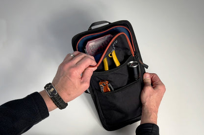 SUMMIT PANEL POUCH