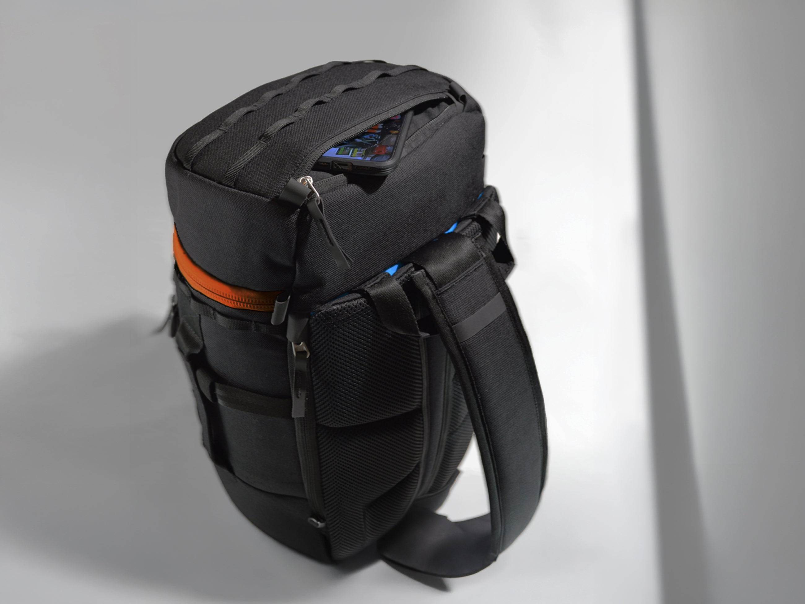 RAINIER QUAD ZIP BACKPACK